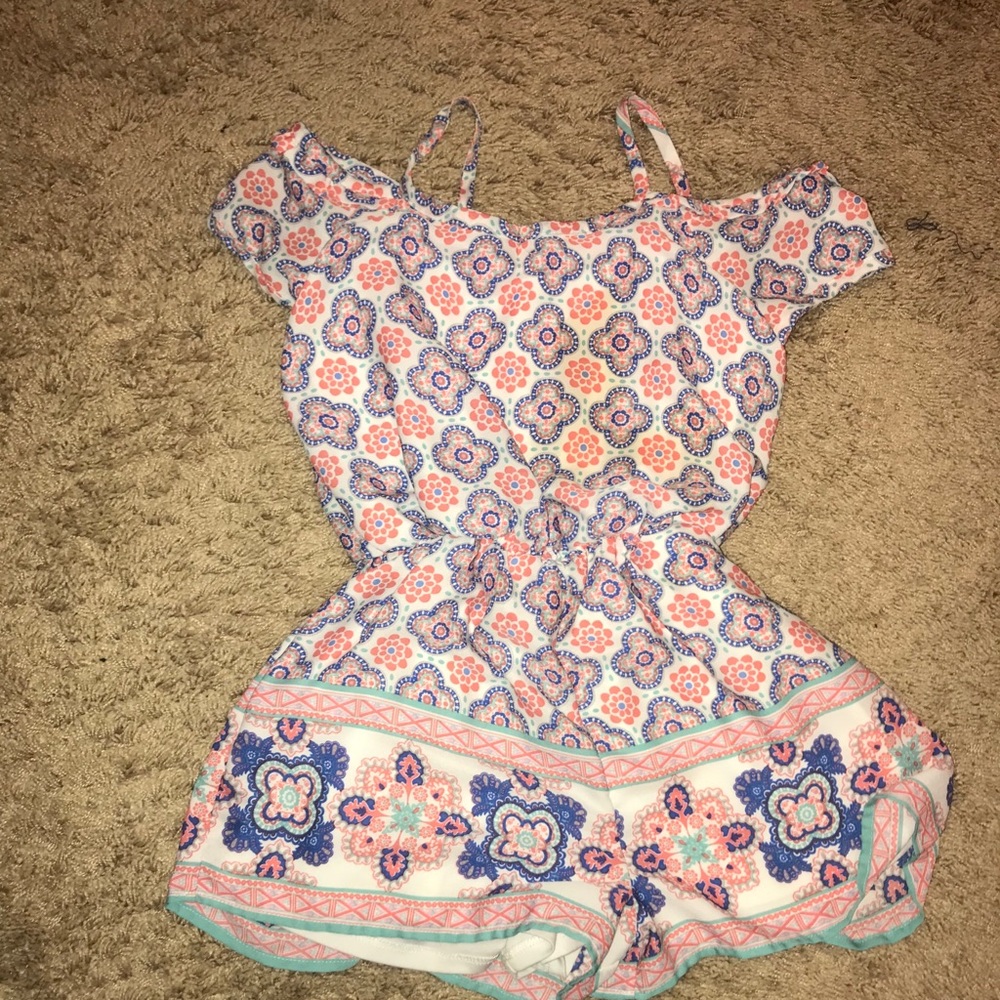 romper with - Picture 2 of 3